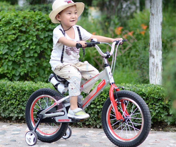 Mua xe đạp trẻ em cần lưu ý gì?